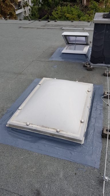 Autausch Lichtkuppel und Flüssigkunststoffabdichtung Bauder Liquitec